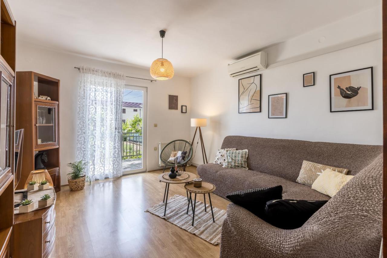Citrus Accommodation Kastela Exterior photo