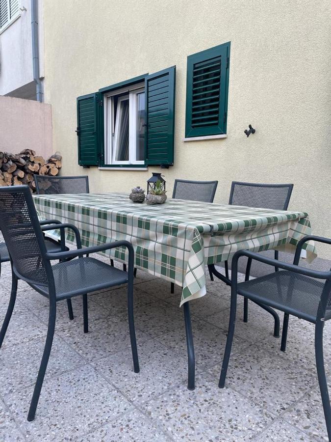 Citrus Accommodation Kastela Exterior photo
