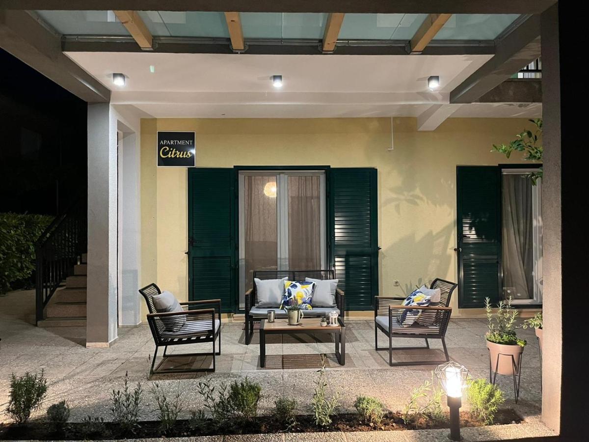 Citrus Accommodation Kastela Exterior photo