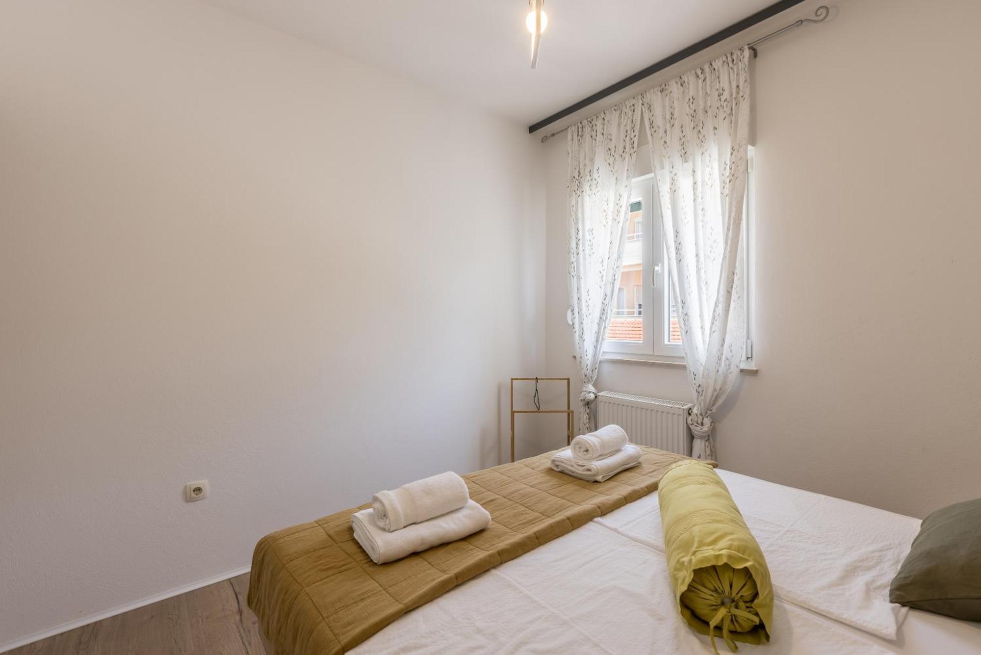 Citrus Accommodation Kastela Exterior photo